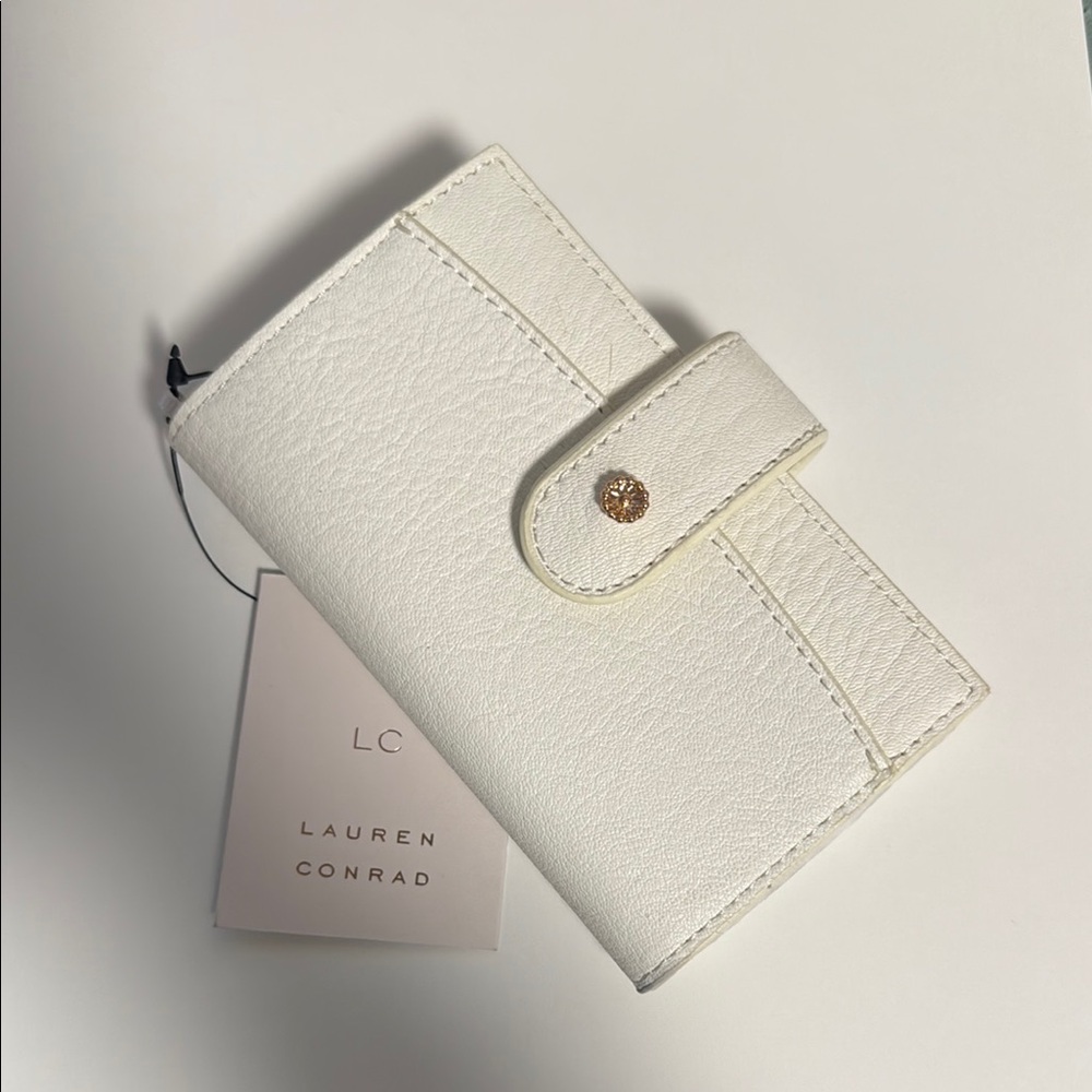 NWT LC Lauren Conrad White Key Card Holder Minimalist Design